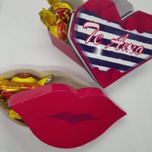 Caja en forma de beso y boca